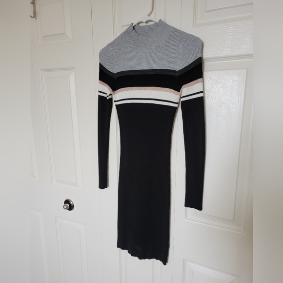 Ribbed sweater dress - Picture 6 of 7
